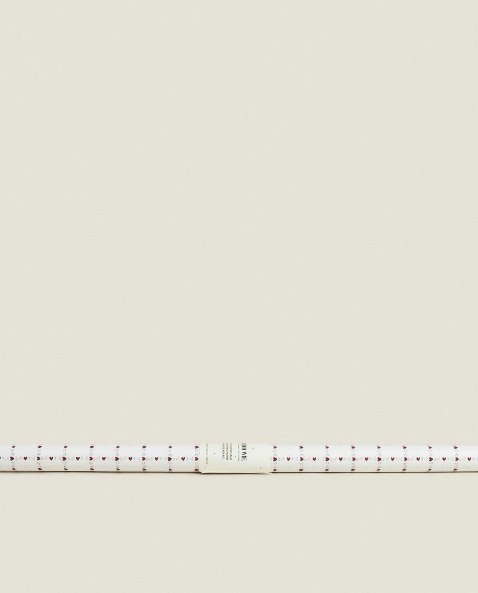 WEIHNACHTSGESCHENKPAPIER MIT HERZEN