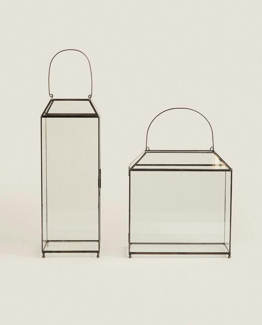 Laterne aus schwarzem Metall