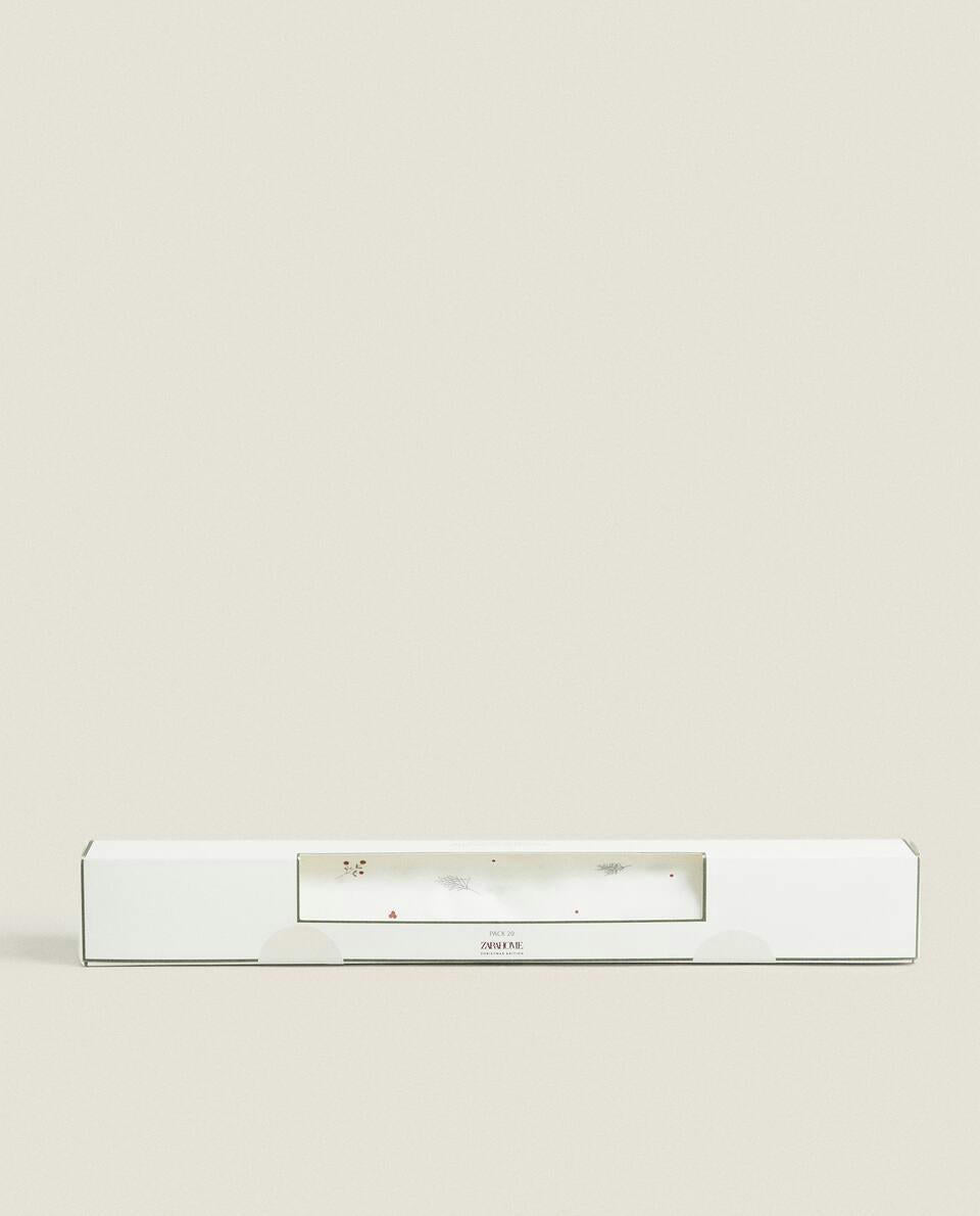 CHRISTMAS MISTLETOE OVEN PAPER PACK (PACK OF 20)