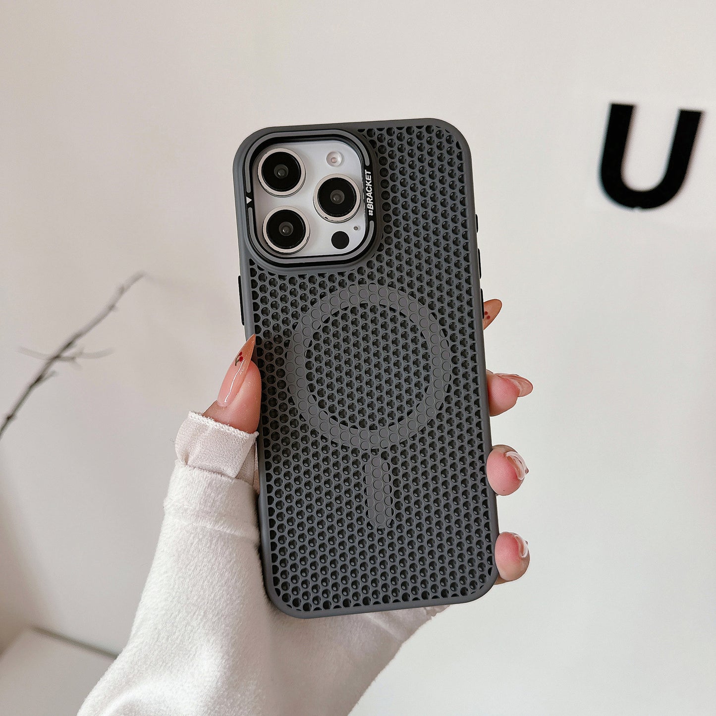 MagSafe Honeycomb Cooling Case for iPhone
