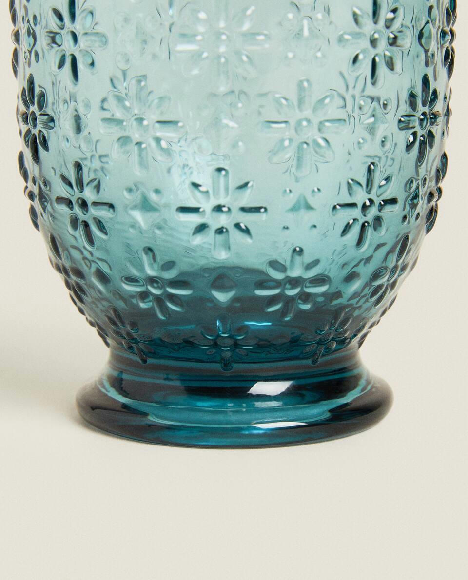 GLASBECHER MIT ERHÖHTEM BLUMENDESIGN 
