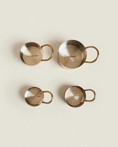 SET OF 4 MEASURING CUPS