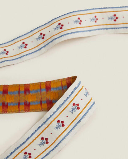 CHILDREN’S REVERSIBLE CHRISTMAS GIFT WRAPPING RIBBON