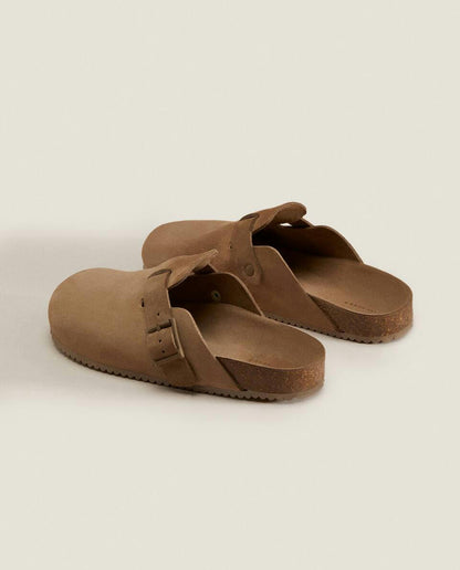 Lederclogs mit Schnalle 