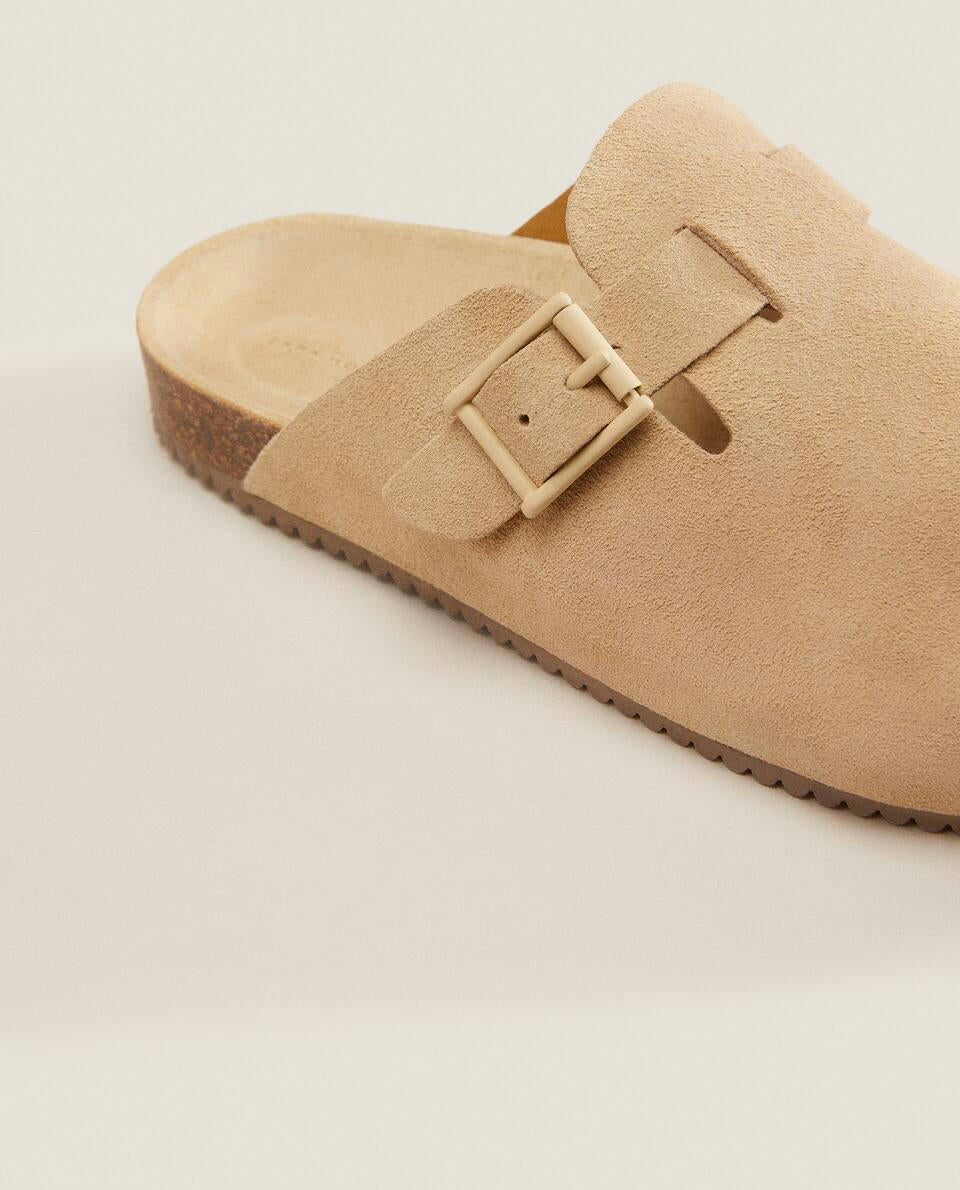 Lederclogs mit Schnalle 