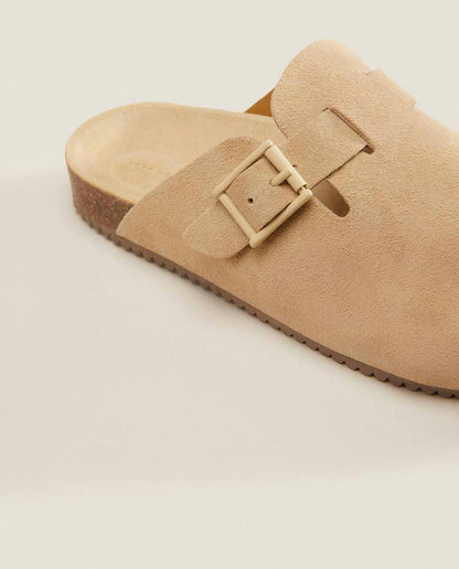 Lederclogs mit Schnalle 