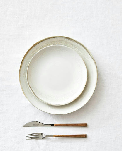 Dessertteller aus Steingut 