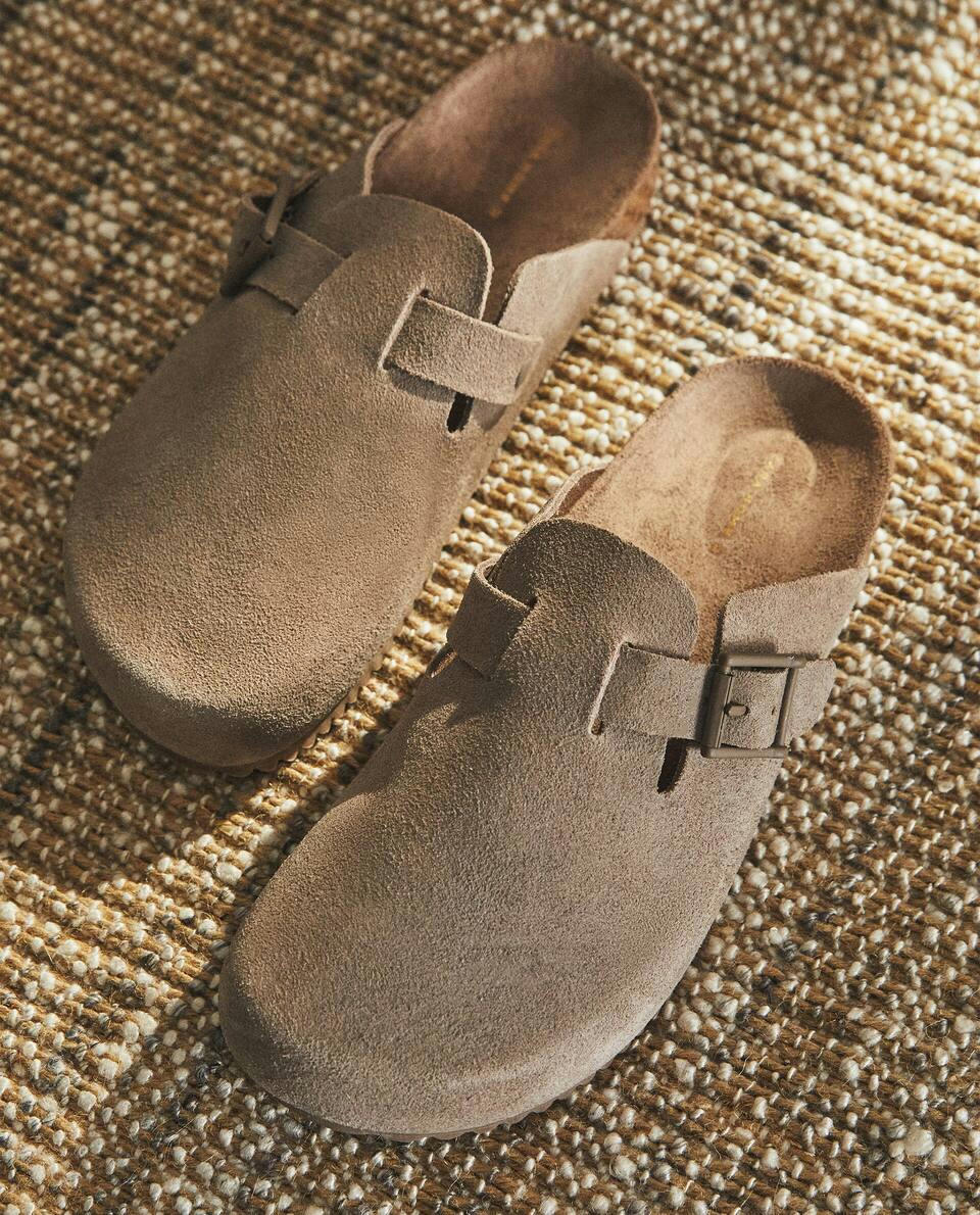 Lederclogs mit Schnalle 