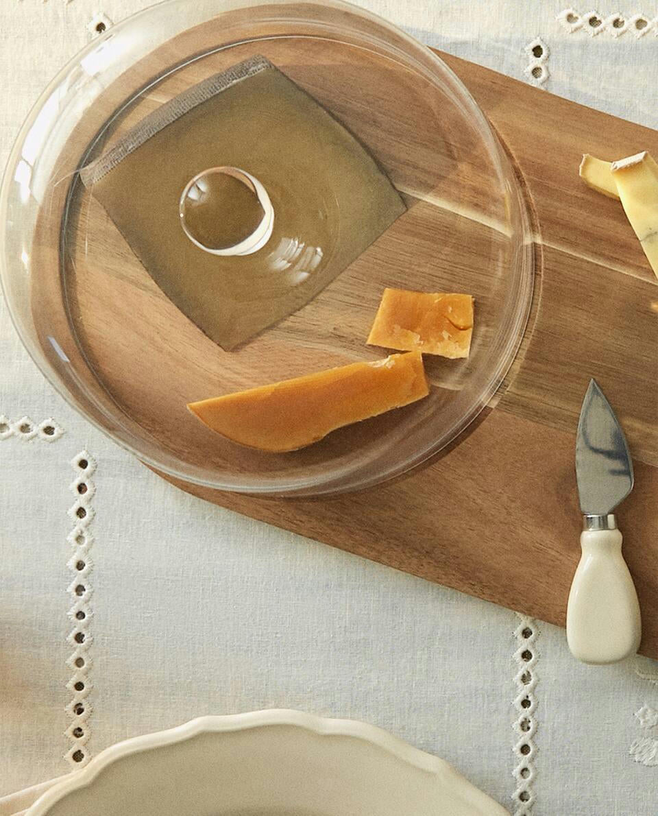 CLOCHE CHEESE BOARD
