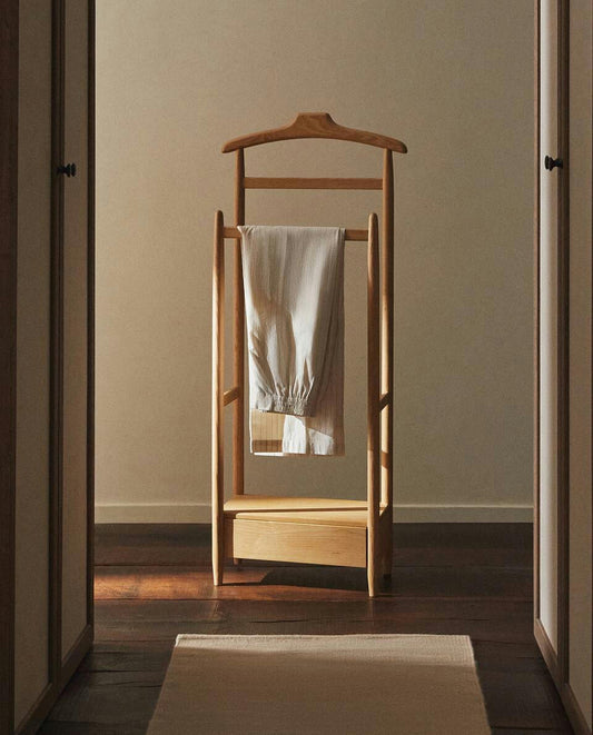 Valet-Ständer aus Eschenholz 