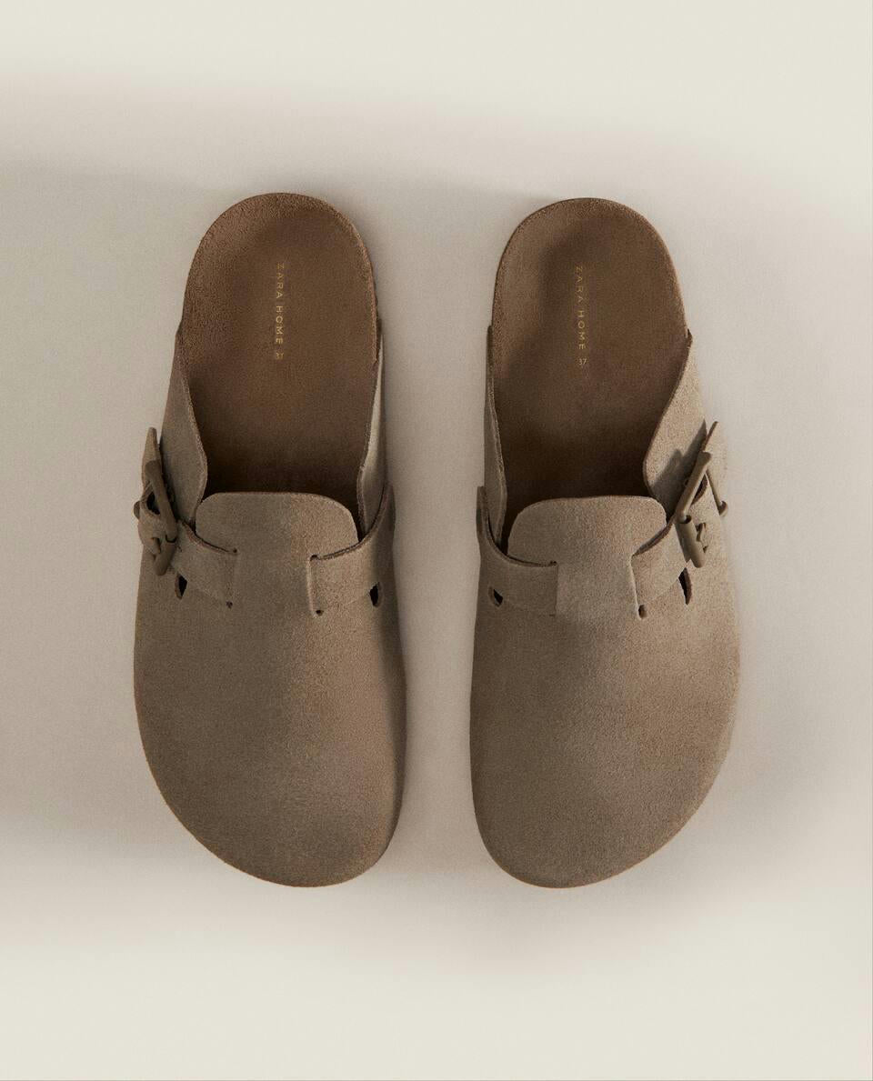 Lederclogs mit Schnalle 