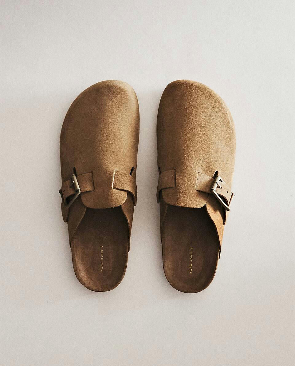 Lederclogs mit Schnalle 