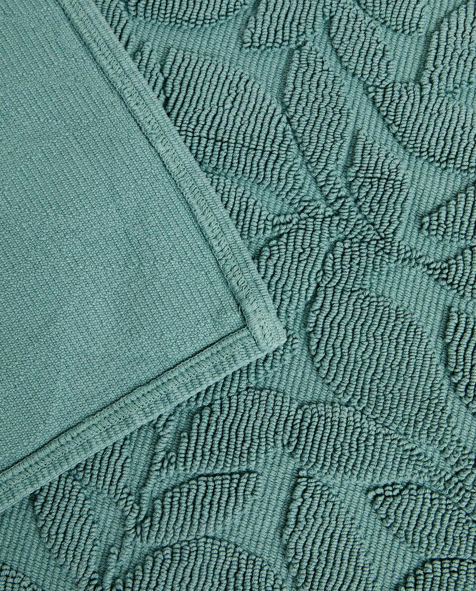 VEGETABLE JACQUARD BATH MAT