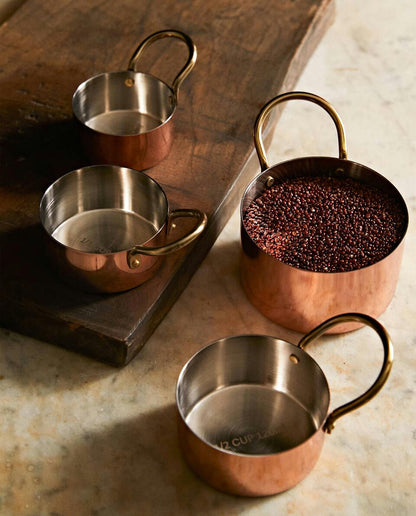 SET OF 4 MEASURING CUPS