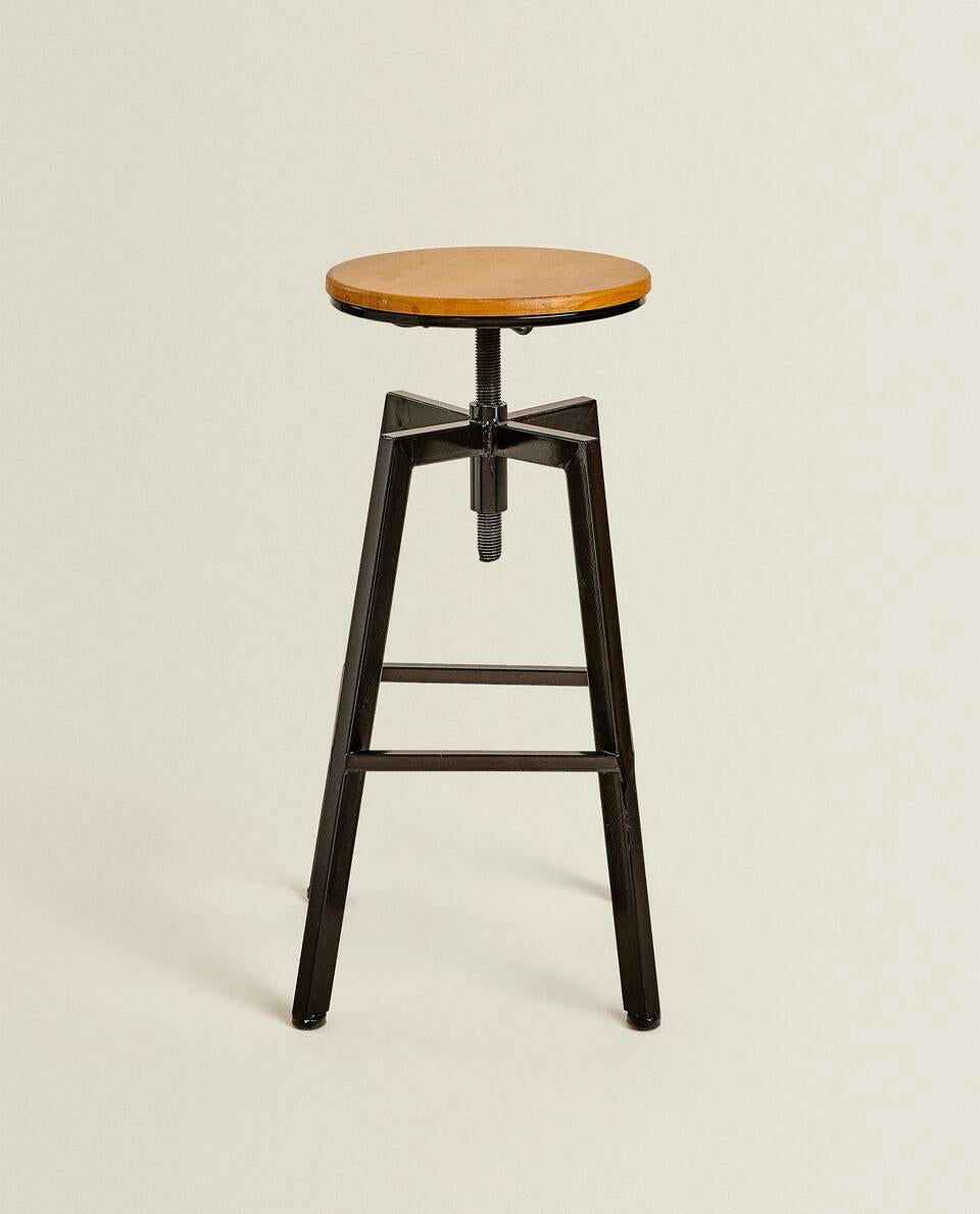 WOODEN AND METAL SWIVEL STOOL