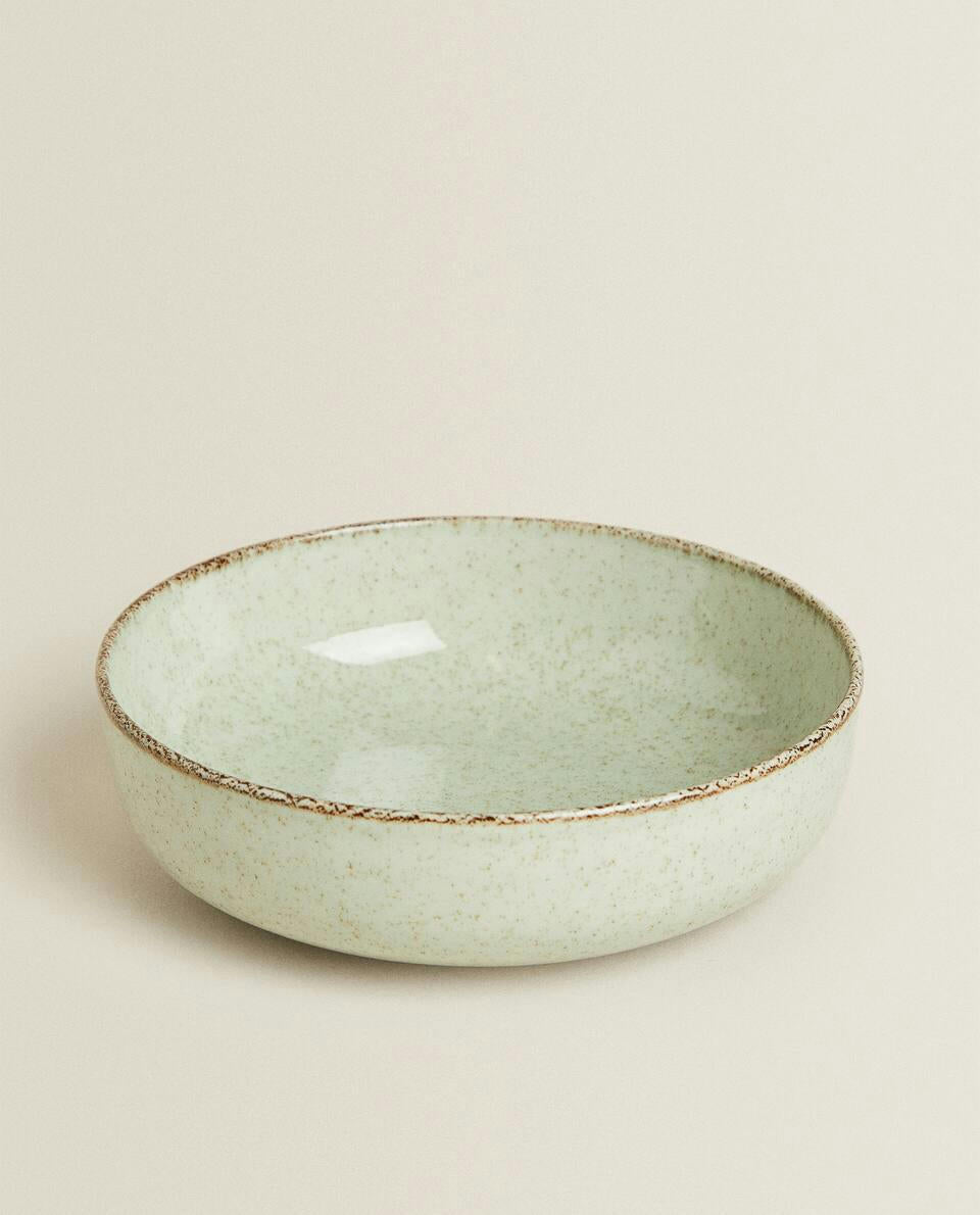 PORCELAIN BOWL WITH ANTIQUE FINISH RIM