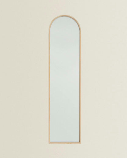 VERTICAL WINDOW MIRROR