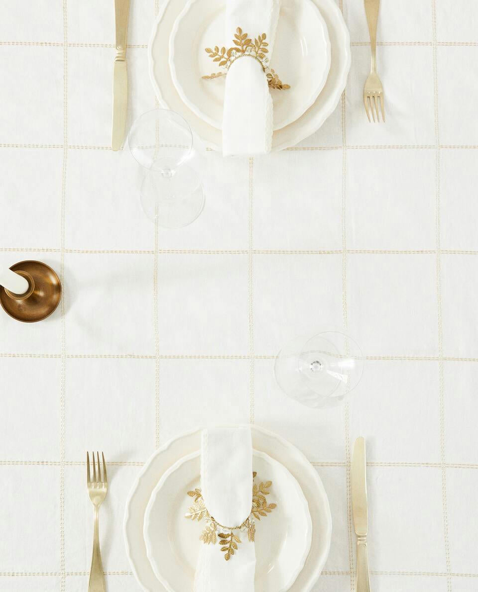 Tischdecke aus Leinen mit Weihnachtskettenmuster 