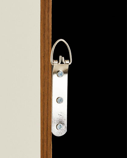 ROUND VERTICAL MIRROR WITH FRAME