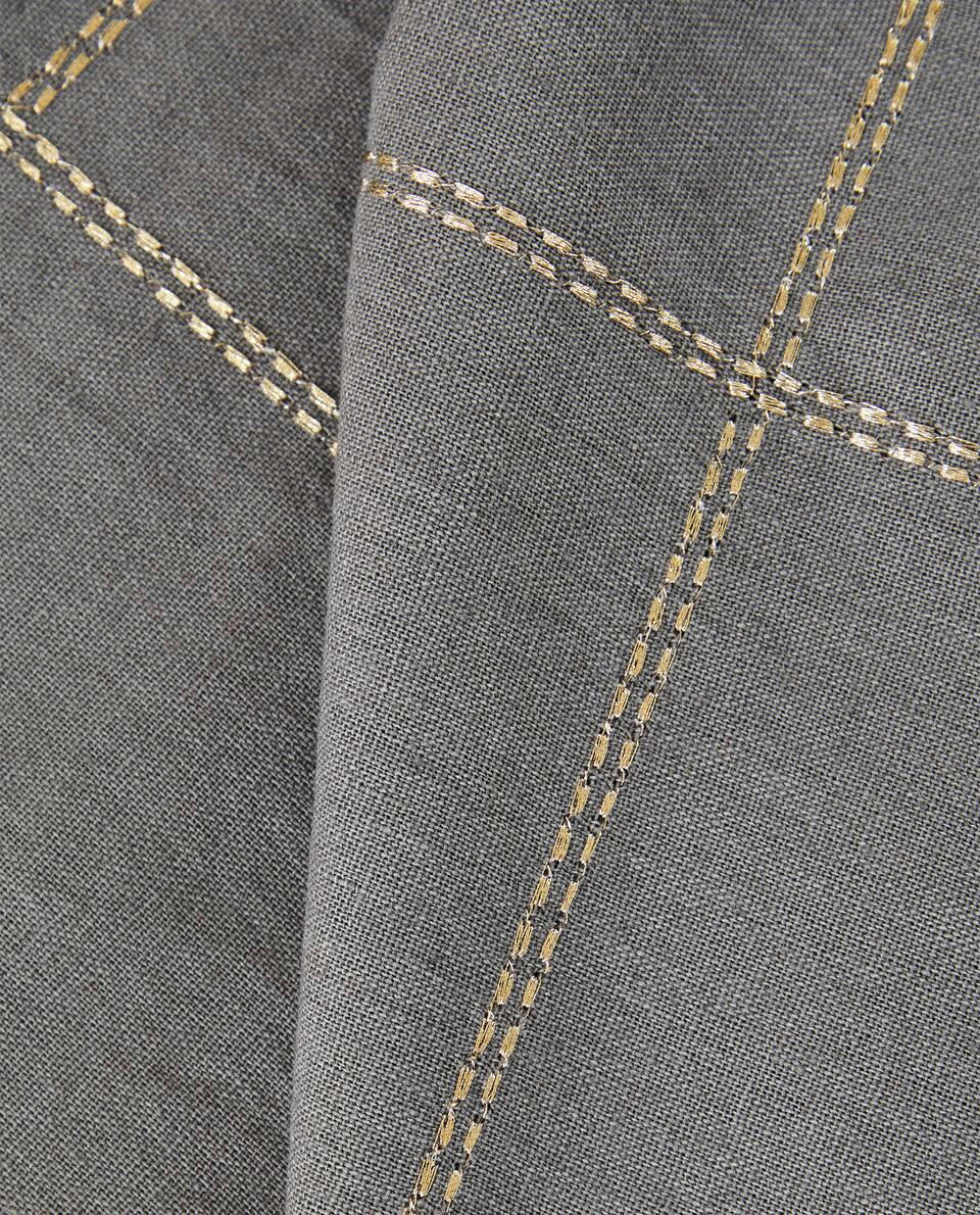 Tischdecke aus Leinen mit Weihnachtskettenmuster 