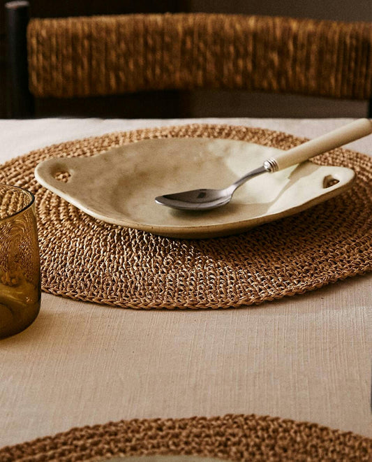 ROUND PAPER PLACEMAT