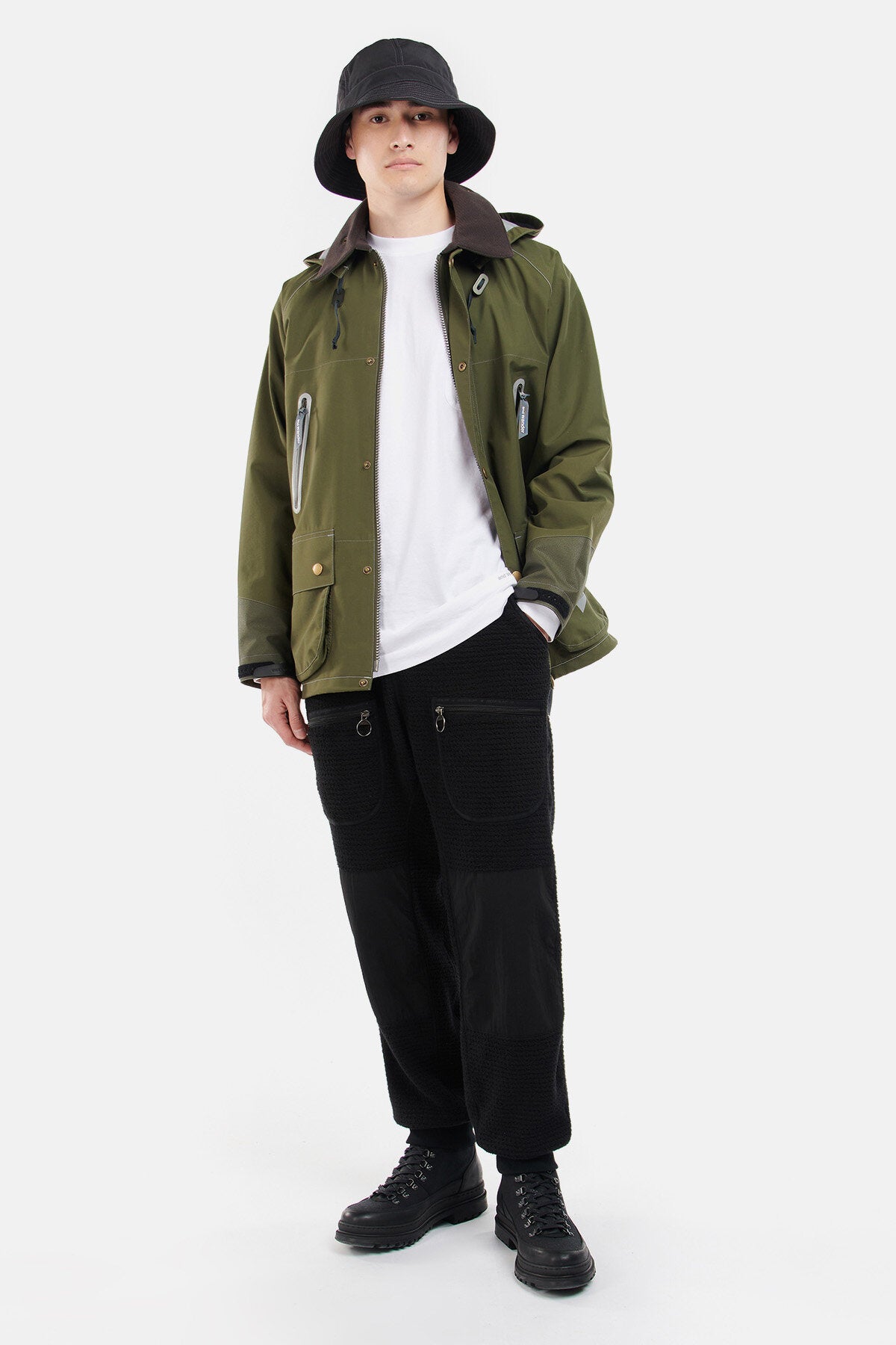 And Wander 3l Jacket - DARK OLIVE