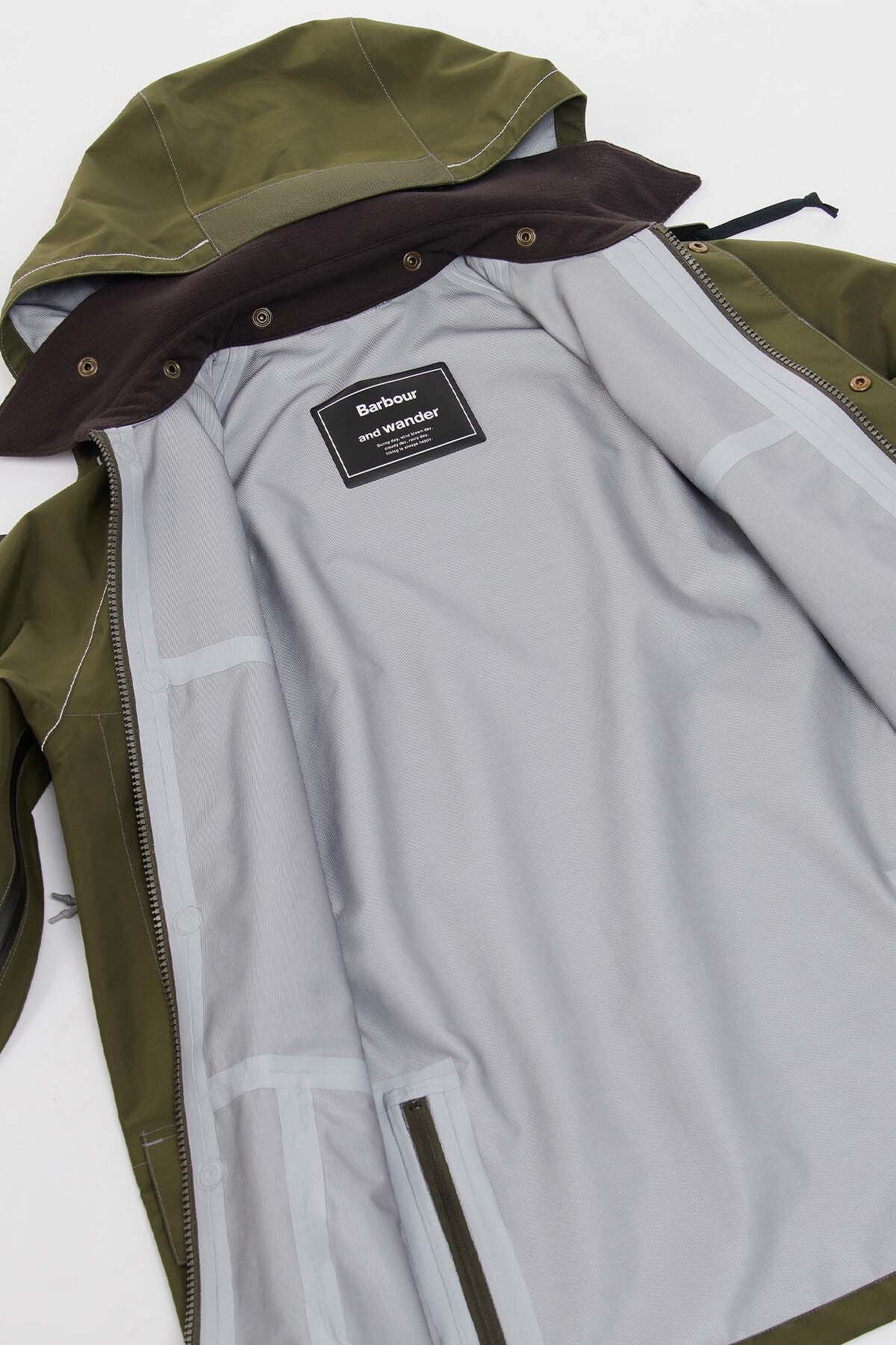 And Wander 3l Jacket - DARK OLIVE