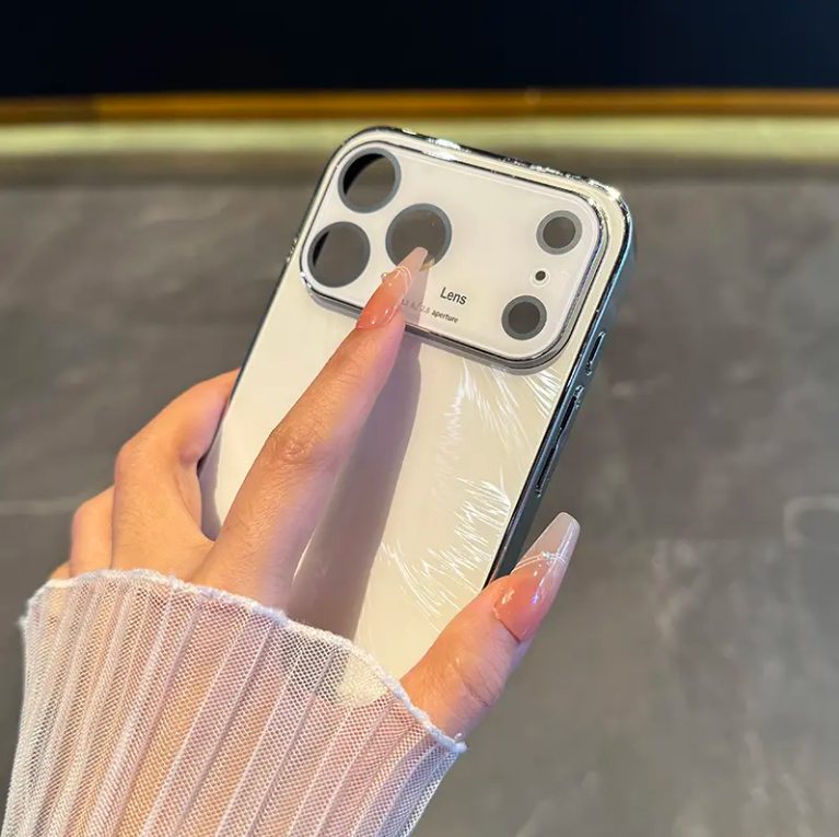 Feather Yarn Glass Lens All-inclusive iPhone 17 Mobile Phone Case